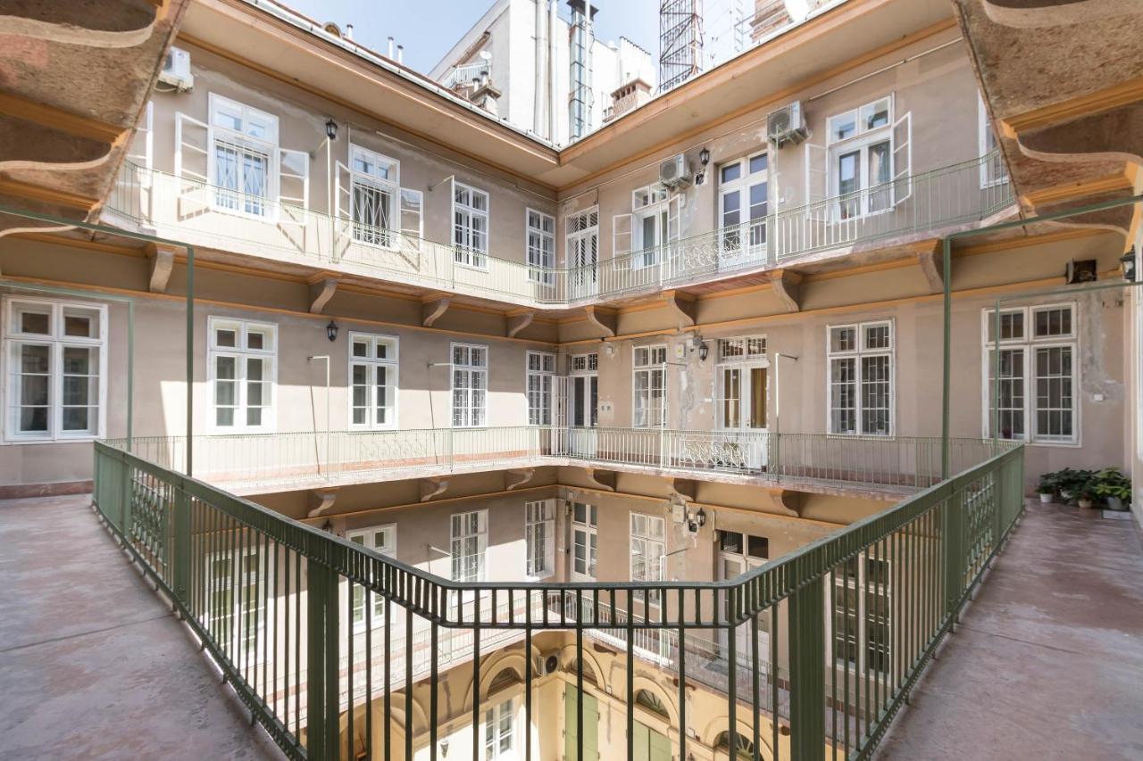 Leda'S Apartment Next To The Danube And Fashion Street Budapesta Exterior foto